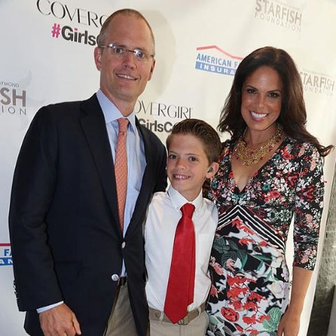 Soledad O'Brien poses with her son and husband Brad Raymond.