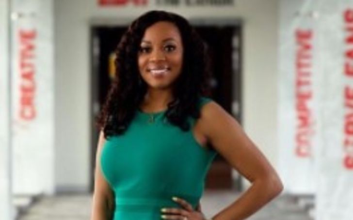 Kimberley Martin as a NFL reporter at ESPN earns quite well to support a lavish living.