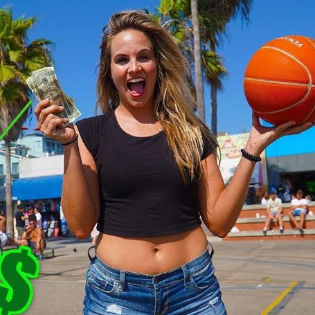 The YouTube star Jenna Bandy is a millionaire.